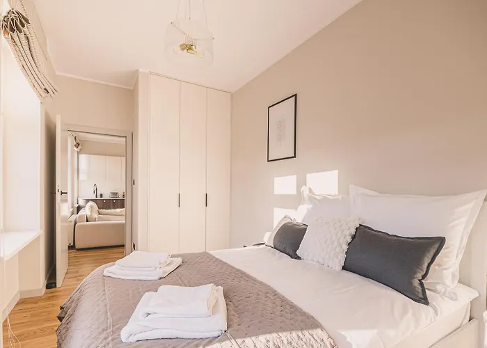 2homerent Dluga 14 Kamienica W Centrum Poznania ポズナン